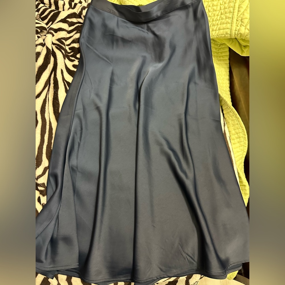Satin Skirt Blue size 6 New never used
